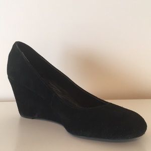 Black Wedge High Heels 💥